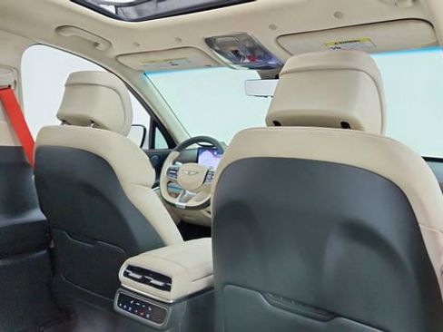 Used 2025 Genesis GV80 3.5T e-SC image 28