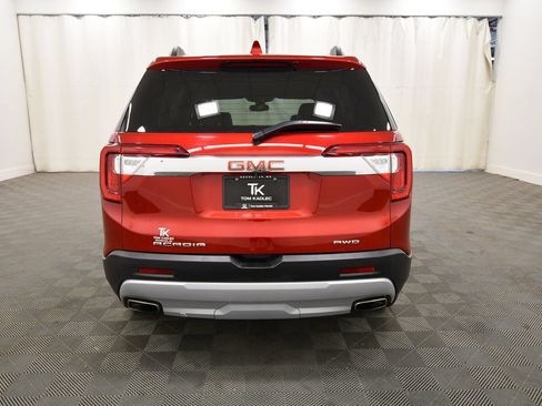 Used 2023 GMC Acadia SLT AWD/4WD image 6