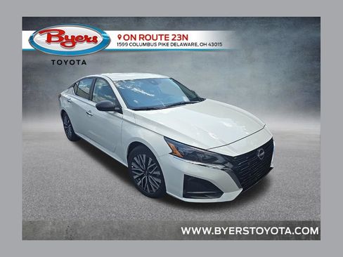 Used 2025 Nissan Altima 2.5 SV FWD image 1