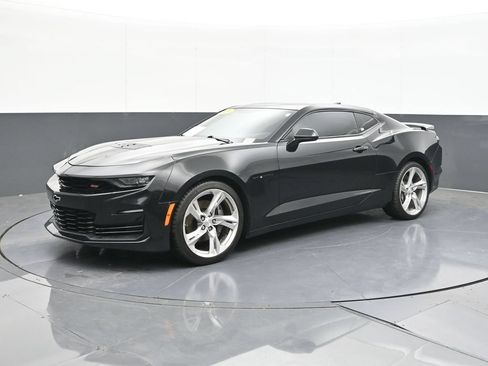 Used 2019 Chevrolet Camaro SS RWD image 4