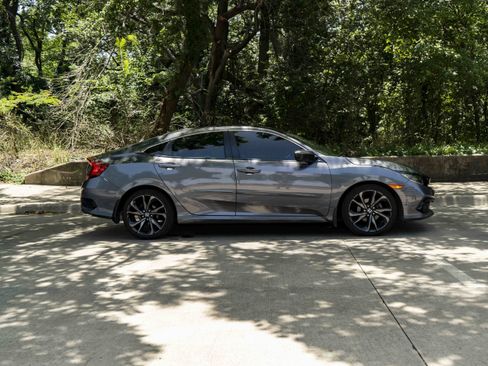 Used 2020 Honda Civic Sport image 10