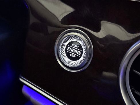 Used 2021 Mercedes-Benz E 350 4MATIC Sedan w/ Premium Package image 34