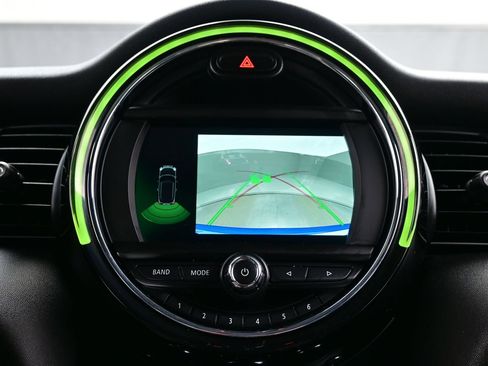 Used 2019 MINI Cooper 2-Door Hardtop FWD image 17