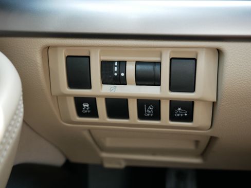 Used 2019 Subaru Outback 2.5i AWD/4WD image 26