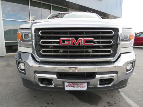 Used 2015 GMC Sierra 3500 SLT image 2