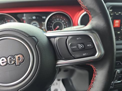 Used 2021 Jeep Gladiator Rubicon image 18