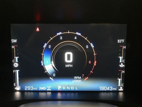 Used 2023 Chevrolet Colorado Trail Boss w/ Technology Package AWD/4WD image 26