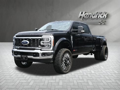 Used 2023 Ford F450 Lariat w/ Lariat Ultimate Package AWD/4WD image 5