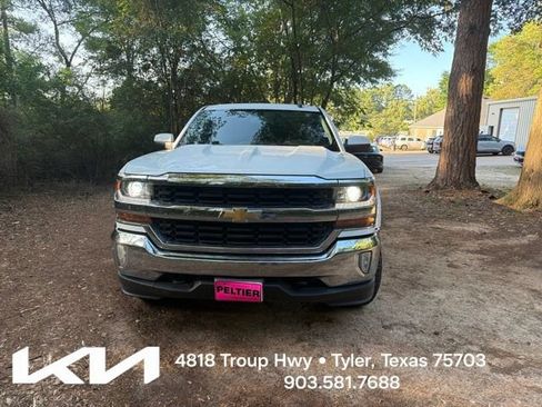 Used 2017 Chevrolet Silverado 1500 LT w/ LT Fleet Convenience Package AWD/4WD image 2