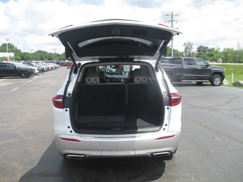 Used 2019 Buick Enclave Premium FWD image 8