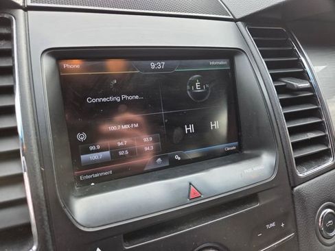 Used 2015 Ford Taurus SEL w/ Equipment Group 201A image 10