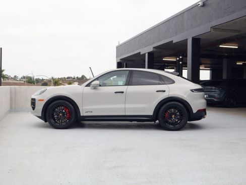 New 2026 Porsche Cayenne GTS AWD/4WD image 2