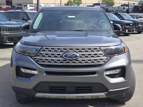 Used 2022 Ford Explorer Limited w/ Equipment Group 301A AWD/4WD image 11