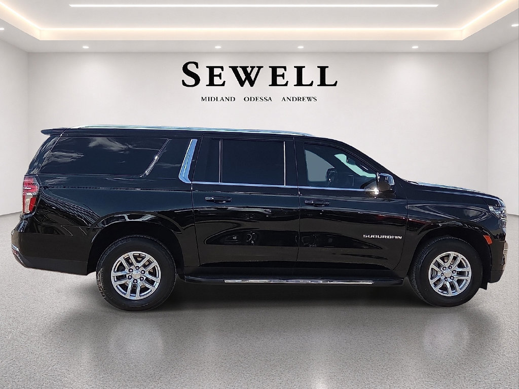 Used 2022 Chevrolet Suburban LT RWD image 6