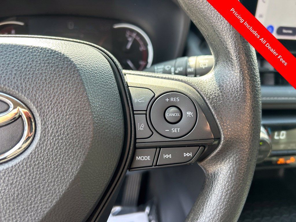 Used 2024 Toyota RAV4 XLE FWD image 8