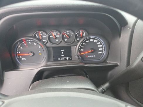 Used 2019 Chevrolet Silverado 1500 Custom image 15