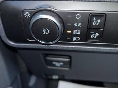 New 2025 Ford Bronco Outer Banks w/ Black Appearance Package image 17