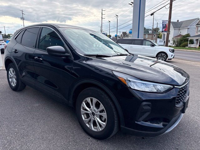 Used 2023 Ford Escape Active w/ Tech Pack #1 AWD/4WD image 4