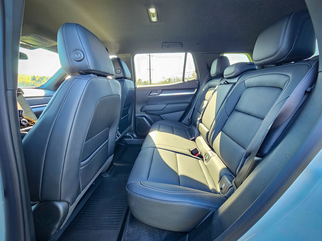 New 2027 GMC Terrain Elevation w/ Elevation Premium Package AWD/4WD image 31