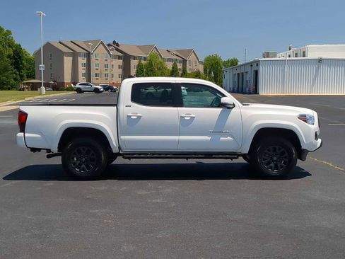 Used 2023 Toyota Tacoma SR5 RWD image 9