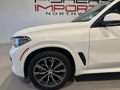Used 2023 BMW X5 xDrive40i w/ Executive Package AWD/4WD image 3