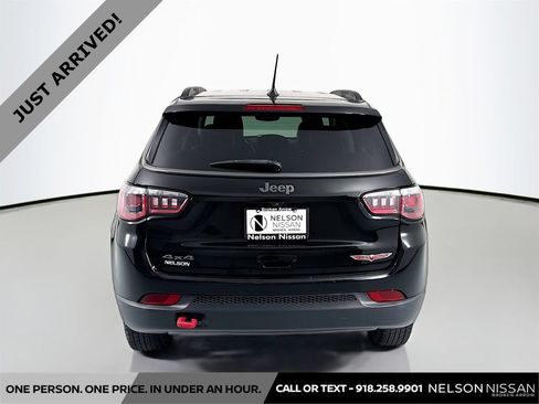 Used 2019 Jeep Compass Trailhawk AWD/4WD image 6