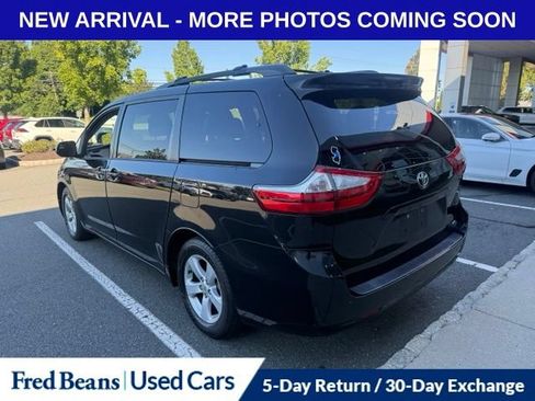 Used 2015 Toyota Sienna LE FWD image 7