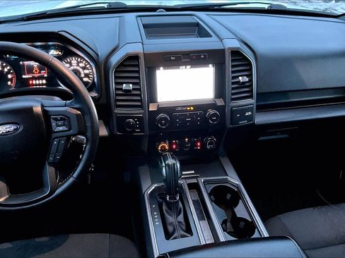 Used 2018 Ford F150 XLT w/ Equipment Group 302A Luxury image 6