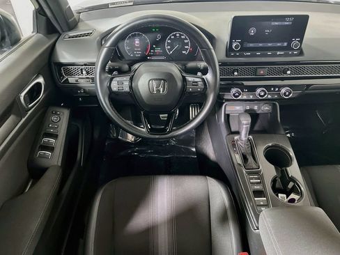 Used 2025 Honda Civic Sport image 19