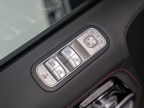 Used 2025 Mercedes-Benz G 63 AMG G 63 AMG image 33