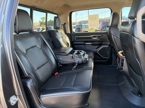 Used 2020 RAM 1500 Laramie AWD/4WD image 17