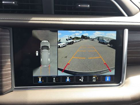 Used 2023 GMC Yukon XL Denali RWD image 19