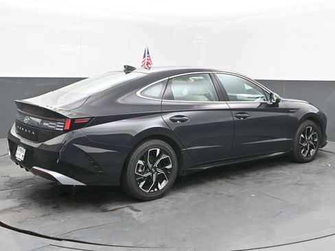 Used 2025 Hyundai Sonata SEL FWD image 9