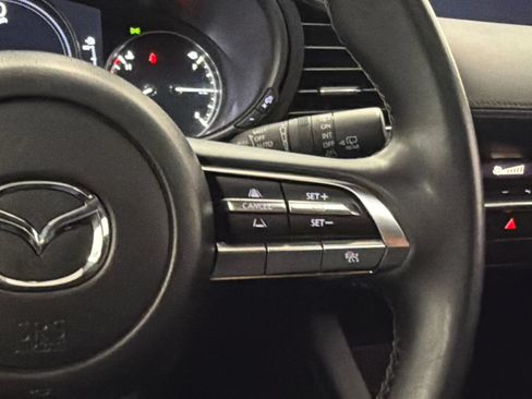 Used 2022 MAZDA MAZDA3 s FWD image 19