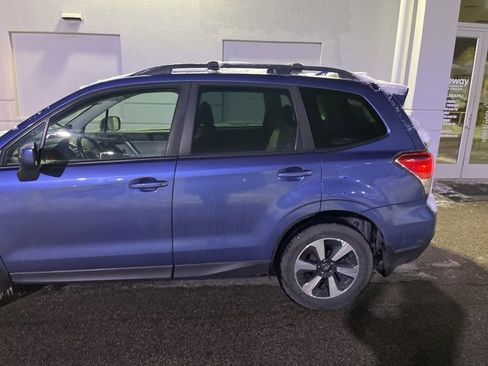 Used 2018 Subaru Forester 2.5i Premium w/ All-Weather Package image 10