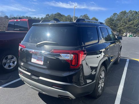 Used 2020 GMC Acadia SLT w/ Driver Alert Package II image 3