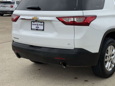 Used 2021 Chevrolet Traverse LT FWD image 8
