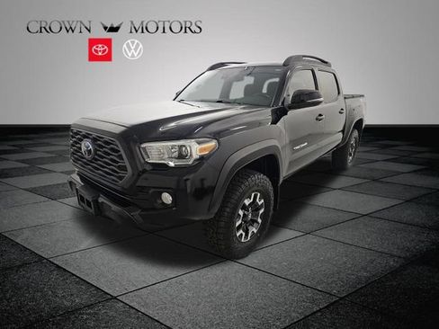 Used 2020 Toyota Tacoma TRD Off-Road w/ Technology Package AWD/4WD image 3