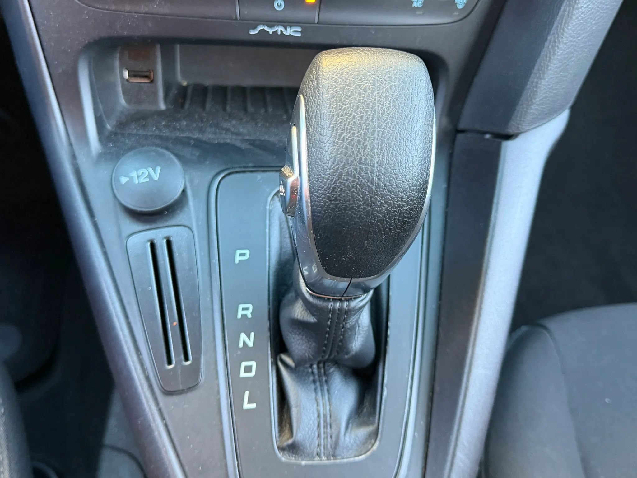 Used 2018 Ford Focus SE FWD image 30
