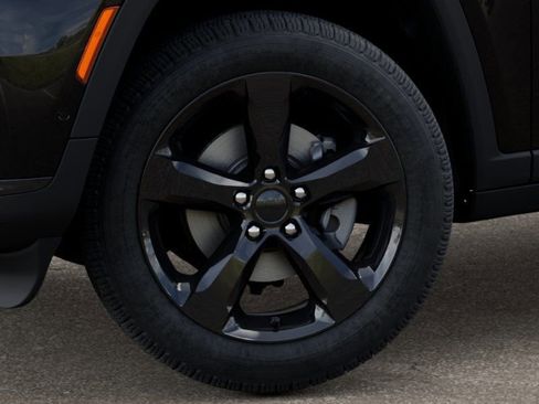 New 2025 Jeep Grand Cherokee L Limited w/ Luxury Tech Group II image 10