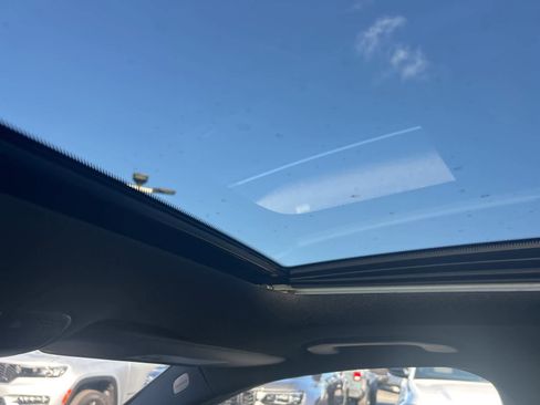 Used 2018 Mercedes-Benz C 300 Sedan image 38