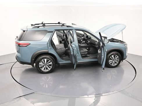 Used 2026 Nissan Pathfinder SL FWD image 26