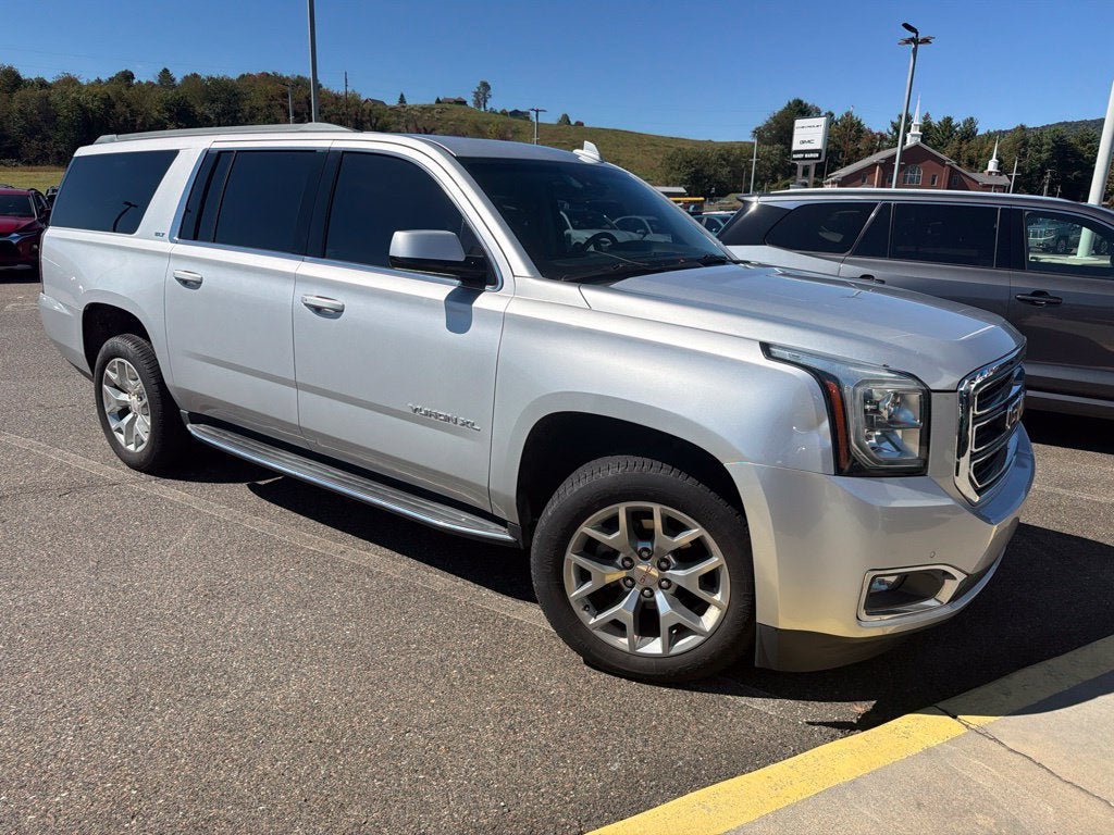 Used 2019 GMC Yukon XL SLT w/ Open Road Package AWD/4WD image 2