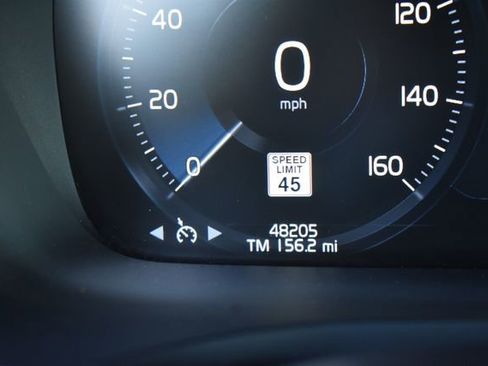 Used 2022 Volvo S60 B5 Momentum w/ Premium Package image 27