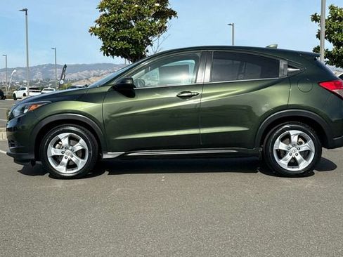 Used 2016 Honda HR-V EX image 7