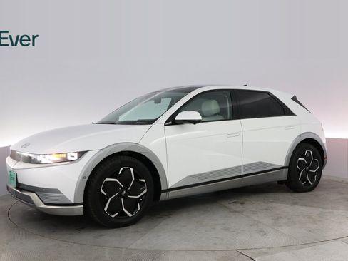 Used 2024 Hyundai Ioniq 5 Limited image 15