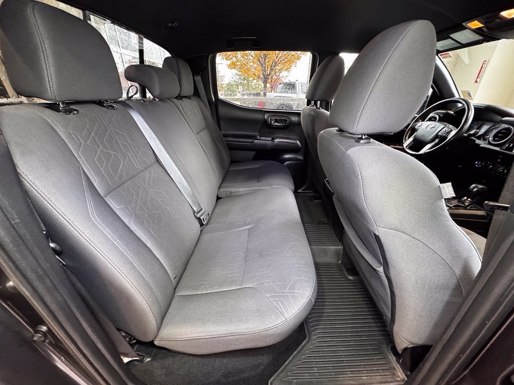 Used 2019 Toyota Tacoma TRD Sport w/ Technology Package AWD/4WD image 47