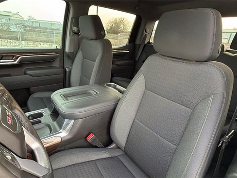 Used 2022 GMC Sierra 1500 Elevation image 21