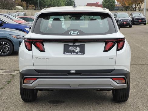 New 2026 Hyundai Tucson SE image 5