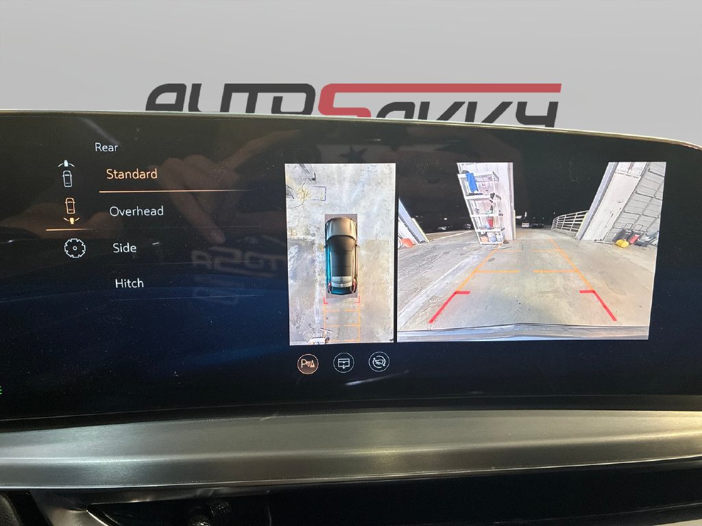Used 2025 Cadillac Lyriq Luxury AWD/4WD image 15